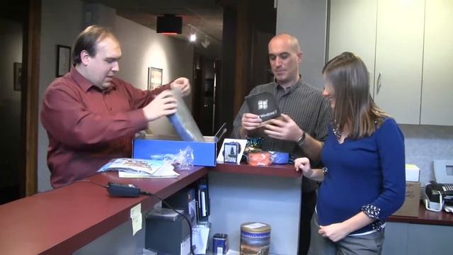 Windows 7 Party Pack Unboxing смотреть онлайн
