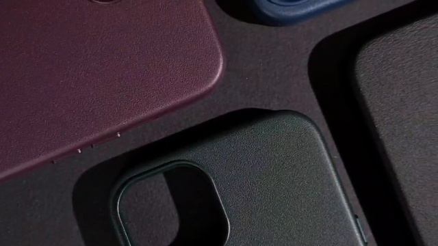 Чохол WAVE Premium Leather Edition Case with MagSafe iPhone смотреть онлайн
