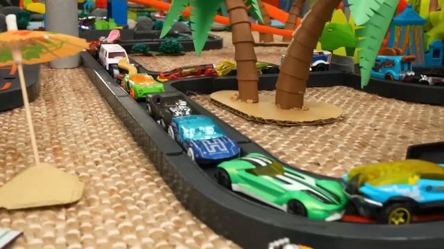 Riesige Monster übernehmen Hot Wheels City | Alle ganzen Folgen | @HotWheelsDeutschland смотреть онлайн