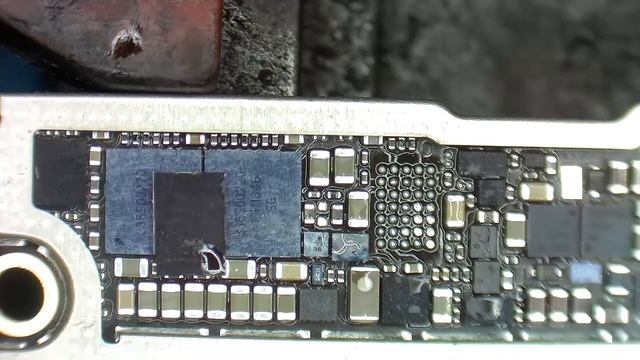 iphone 7 plus corto en chip de carga tigris. смотреть онлайн