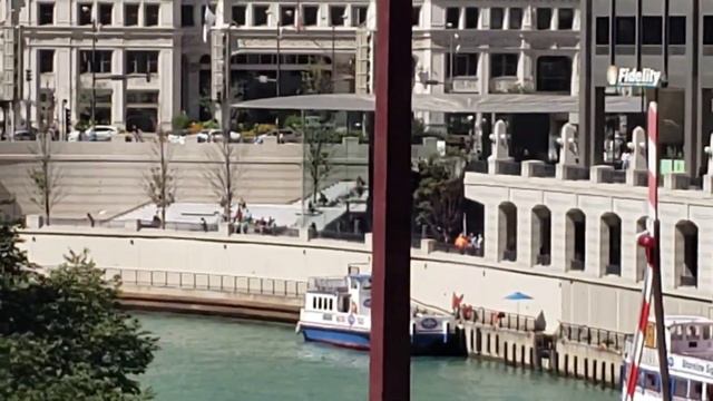 Store Apple downtown Chicago смотреть онлайн