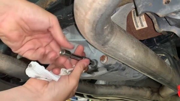 How to Change Jeep Grand Cherokee WK2 Rear Diff Fluid