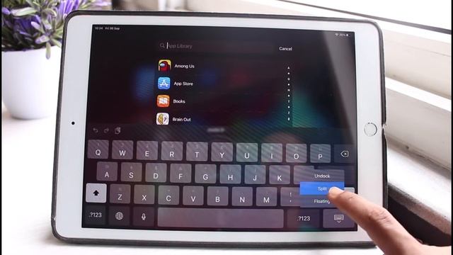 How to Fix Split Keyboard on iPad ! смотреть онлайн