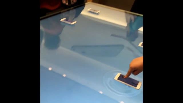 New 3D Touch Table At San Francisco Apple Store смотреть онлайн