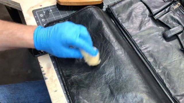 Bring a Leather Bag Back to Life. смотреть онлайн