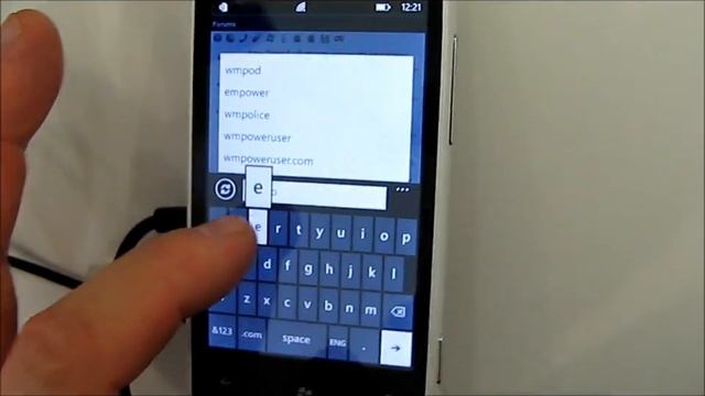 Hands-on with the Acer W4 Windows Phone 7 handset from IFA 2011 смотреть онлайн