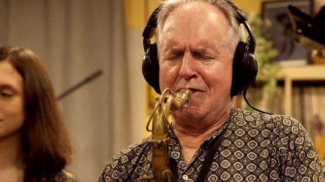 “Ja-da” Èlia Bastida Meets Scott Hamilton (& Joan Chamorro Trio) (Stuff Smith Tribute) смотреть онлайн