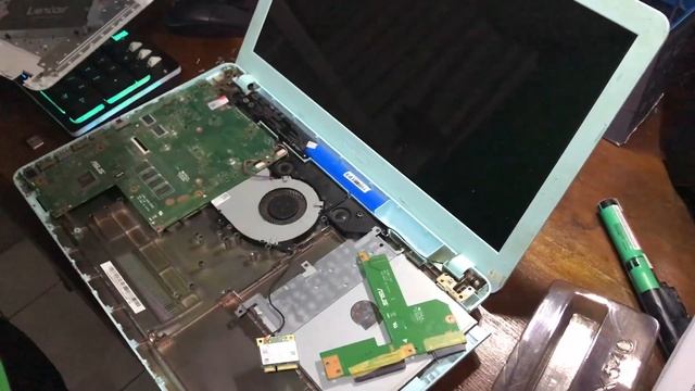 CARA GANTI BATERAI ASUS X540L смотреть онлайн