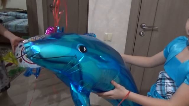 ВЛОГ Празднуем день рождения Алисы! Много друзей родственников на дне рождения Алисы! Подарки Алисы смотреть онлайн