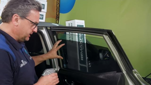 How to Tint a Side Window with MAX PRO Window Tint Film. смотреть онлайн
