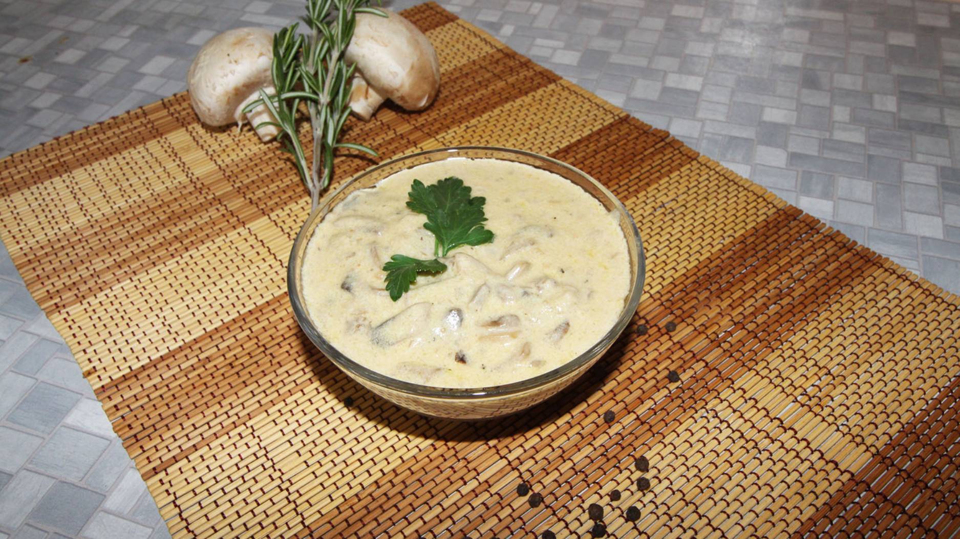 Грибной соус из шампиньонов со сливками смотреть онлайн