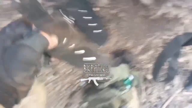 ⚡️СВО 18+ Разпакоука рюкзака западного наёмника из ЧВК "Forvard Observation Group" смотреть онлайн