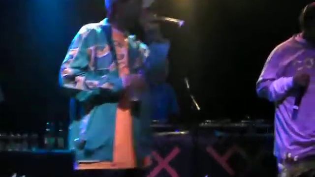 Krayzie & Wish from Bone Thugs N Harmony perform Foe tha Love of $ live in Melbourne INTRO смотреть онлайн