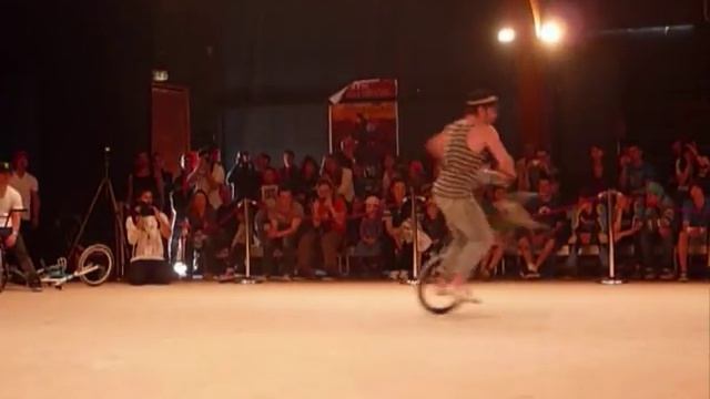 Ninja spin 2011 Pro qualifications BMX flat 3 смотреть онлайн