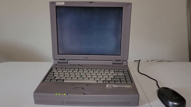 1996 Toshiba Satellite 315CDS Booting Windows 98 SE смотреть онлайн