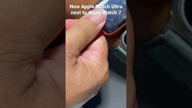 New Apple Watch Ultra with Green Alpine Loop next to Series 7 смотреть онлайн