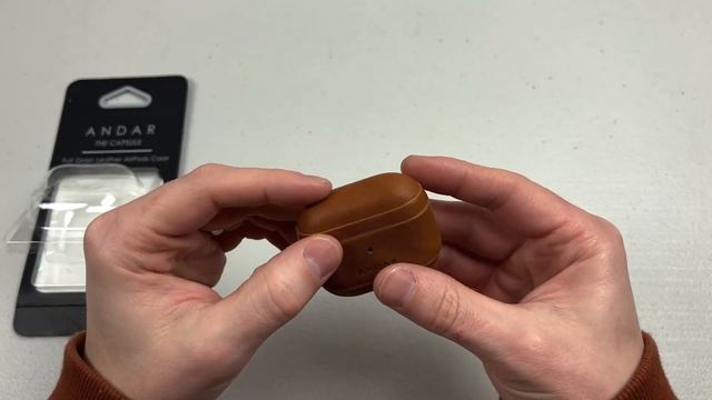 Unboxing the (Capsule) Andar Full Grain Leather AirPods Case смотреть онлайн
