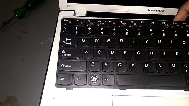 Lenovo Z580 Keyboard Replace Easy Way смотреть онлайн