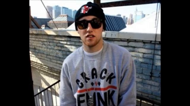 Mac Miller-Nikes on My Feet смотреть онлайн