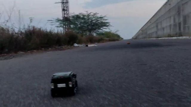 Hummer Vs Hummer H2 Racing 1/18 Scale смотреть онлайн