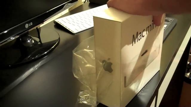 Unboxing: Mac mini [Mid-2011] смотреть онлайн