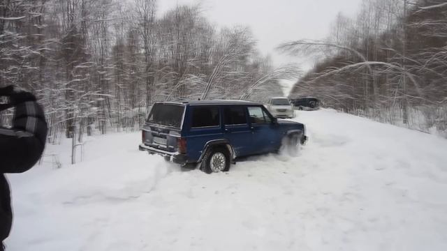 jeep cherokee in snow смотреть онлайн