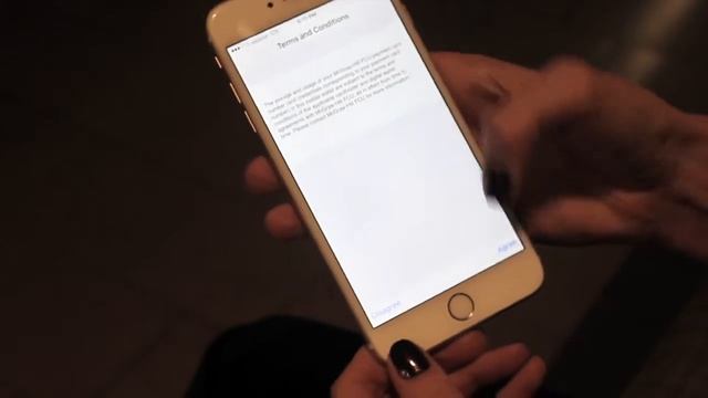 Make On-the-Go-Payments with Apple Pay™ смотреть онлайн