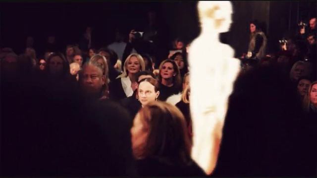 Я не знала о любви на земле до тебя...Mari Trini.Historia de un Amor смотреть онлайн