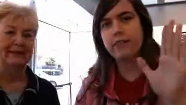 With Grandma K at the Apple Store!!! смотреть онлайн