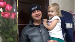 Как Леша поздравил нас с Днем всех влюбленных  ♡ Алиса грохнулась!