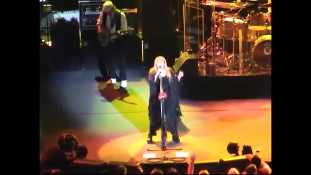 Fleetwood Mac - Stand Back (Champaign, 05.09.2004) смотреть онлайн