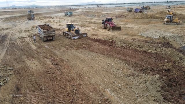 Incredible Best Operation Dozer Equipment Pushing Dirt and Power Dump Truck Unloading in Activities смотреть онлайн