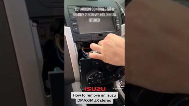 How to pull apart Isuzu Dmax/Mux dash apart by Polaris смотреть онлайн