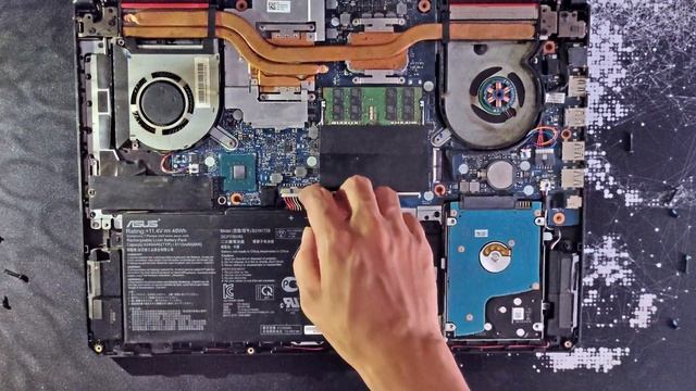 How to repair a dead laptop battery/plugged in not charging смотреть онлайн