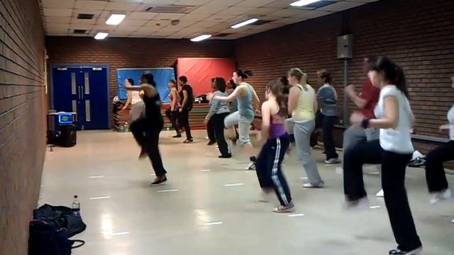 Zumba Fitness with Lesley - Apple Bottom Jeans - Hip Hop смотреть онлайн