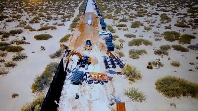 New Border Great Wall being built at Santa Teresa New Mexico 2018 New Info смотреть онлайн
