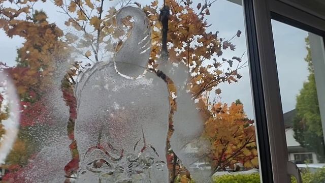 DIY Halloween Snow Spray window Art / Pennywise Halloween Window painting 🎈 смотреть онлайн