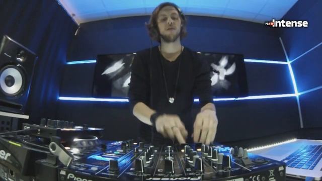 Smailov - Live @ Radio Intense 26.04.2016