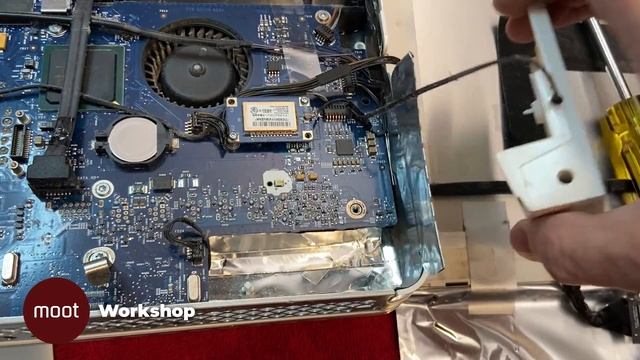 White Intel iMac LCD Replacement смотреть онлайн