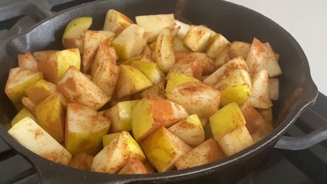 Low Sugar Apple Crisp - Healthy Apple Crumble Option | Low Calorie Desserts смотреть онлайн