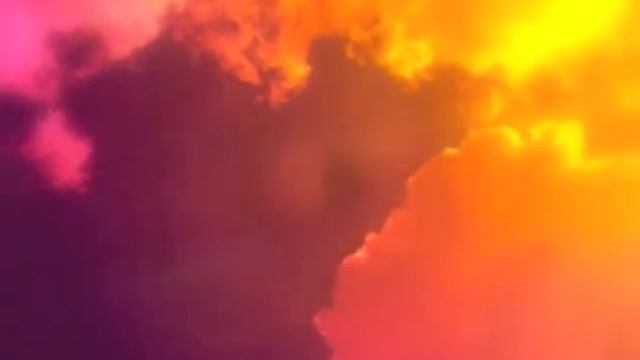 "Surreal Breath" (Garage Band/iMovie Mix) смотреть онлайн