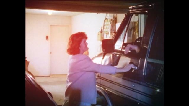 Unsolved Mysteries with Dennis Farina - Season 1 Episode 15 смотреть онлайн