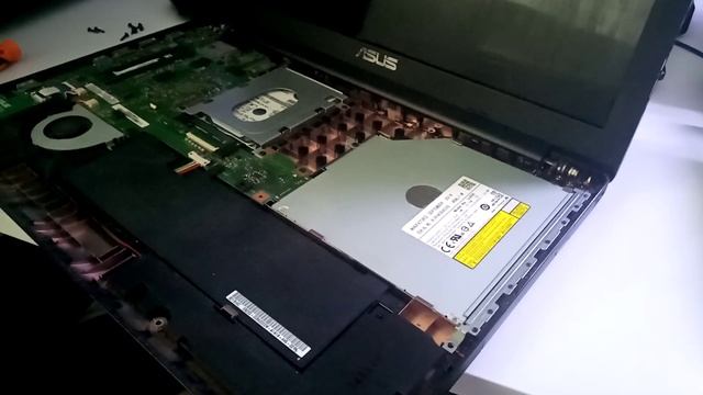 Asus X553M Laptop Sökme,Pili,Anakart,Hdd İç Tasarımı смотреть онлайн