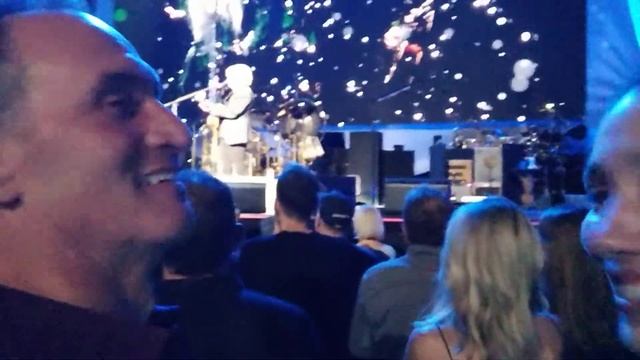Even Stevie Nicks makes mistakes! Landslide, Fleetwood Mac, 2018 смотреть онлайн