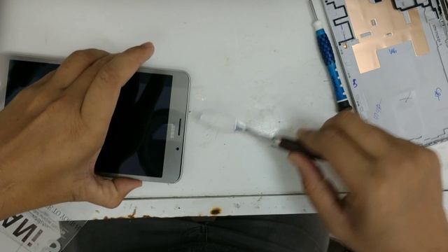 Samsung SM-T285 opening & screen replacement смотреть онлайн