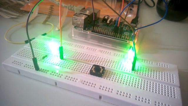Azure Service Bus implementation on Windows 10 over Raspberry Pi смотреть онлайн