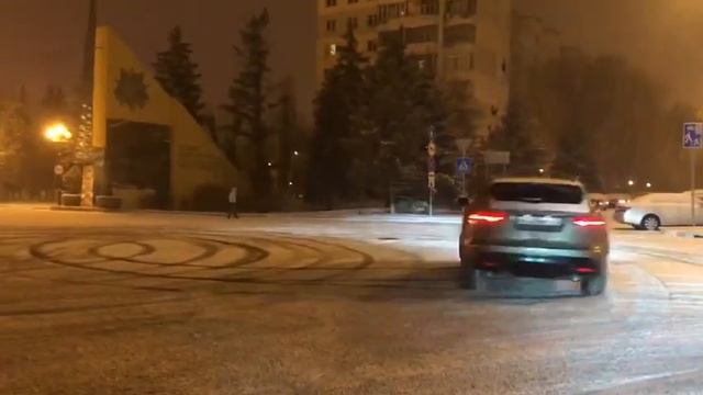 Jaguar F-Pace S Drift смотреть онлайн