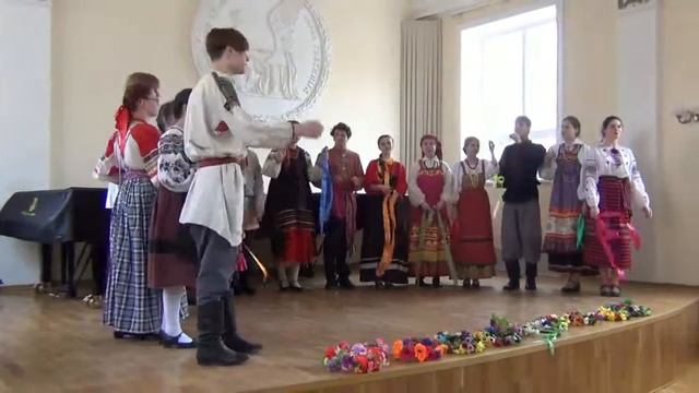 Фольклорный ансамбль младших курсов отдела РНХ МК им. Гнесиных смотреть онлайн