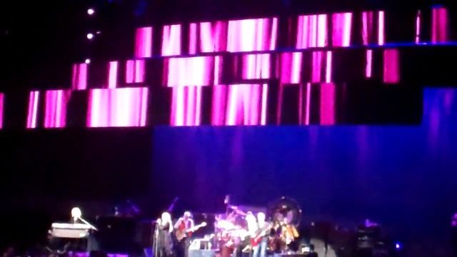 Over my Head INTRO only FLEETWOOD MAC at Nassau Coliseum 2015 смотреть онлайн