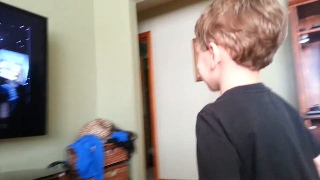 Don't mine at night, by Joey & Mikey смотреть онлайн